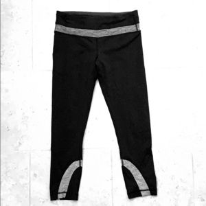 Lululemon crop leggings size 6